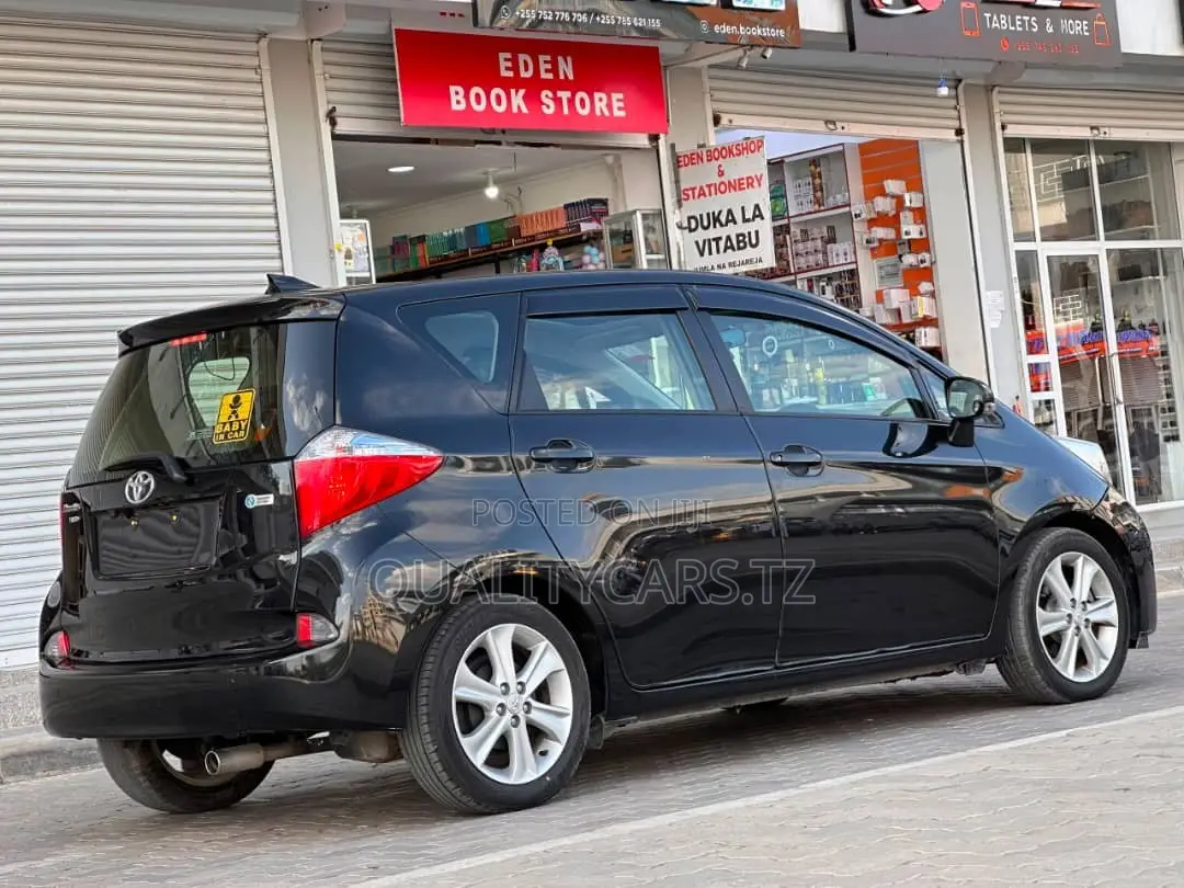 Toyota Ractis 2014 Black