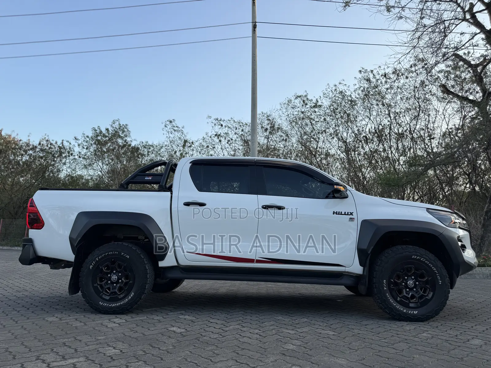 Toyota Hilux 2025 White