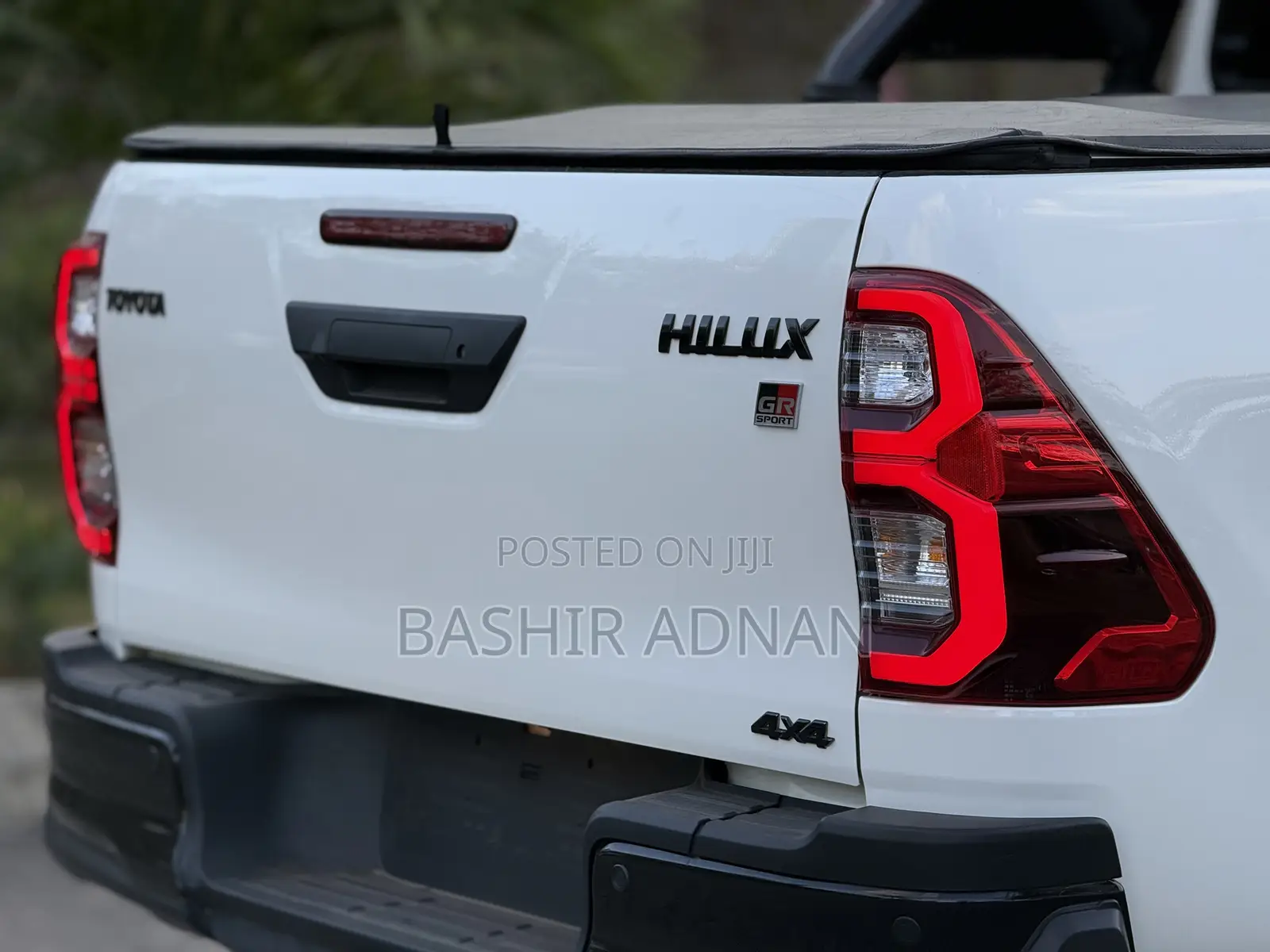 Toyota Hilux 2025 White