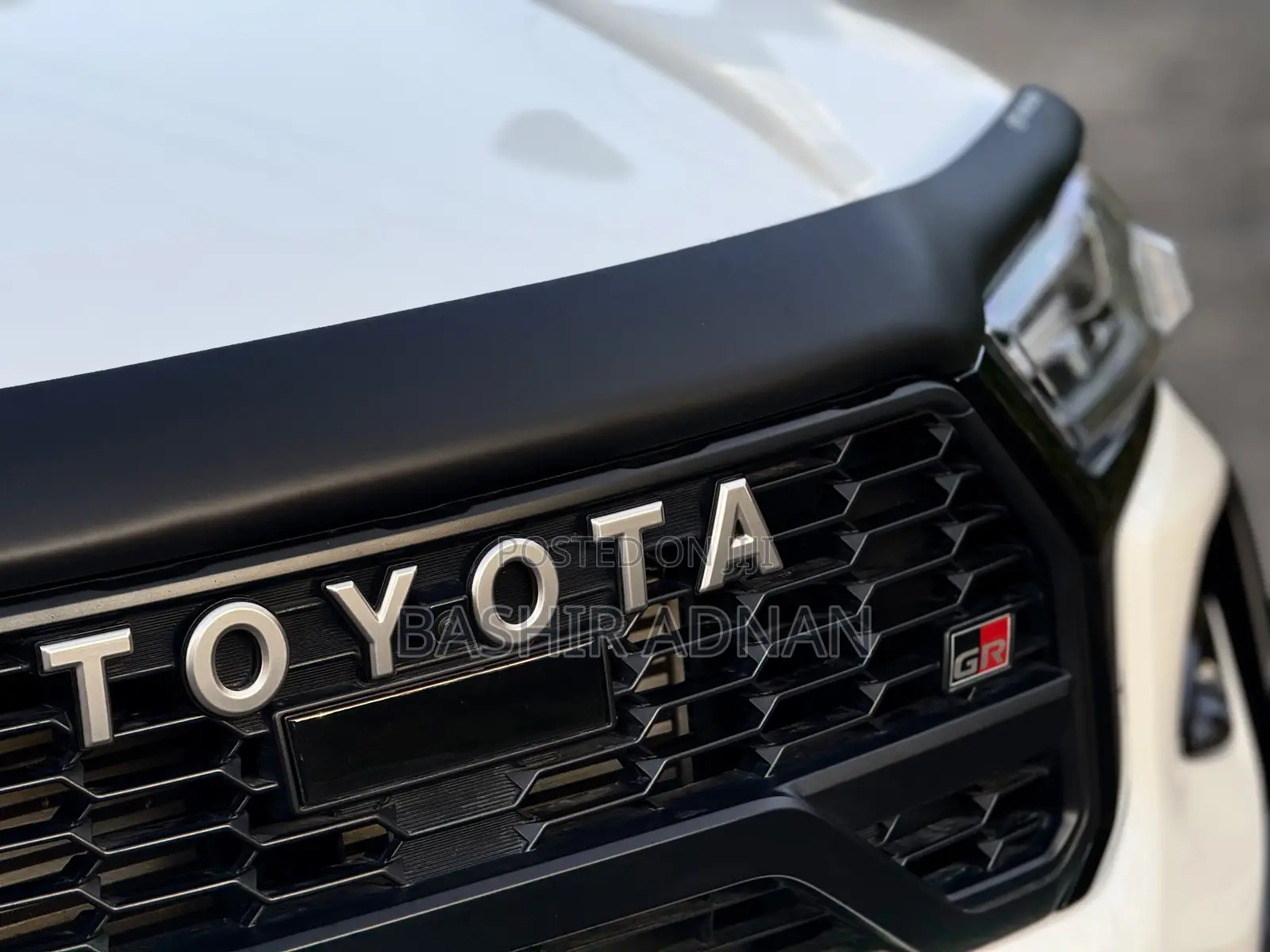 Toyota Hilux 2025 White