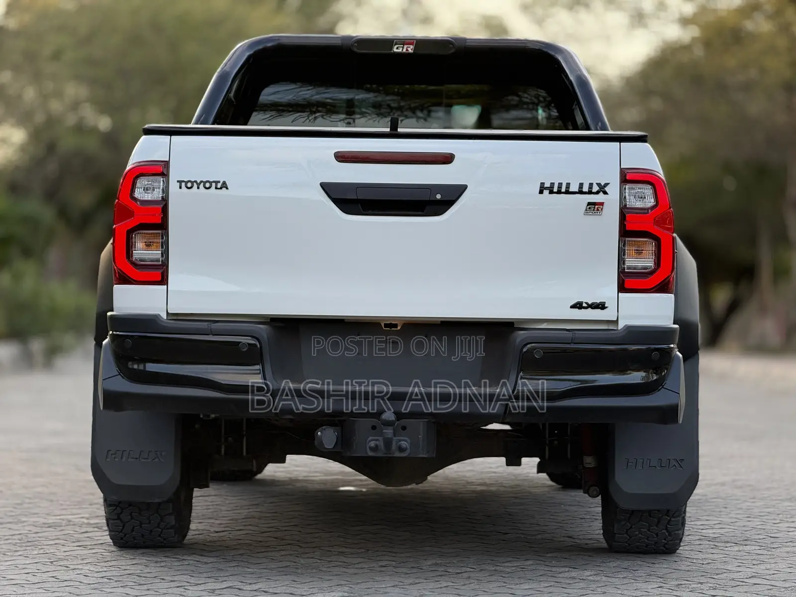 Toyota Hilux 2025 White