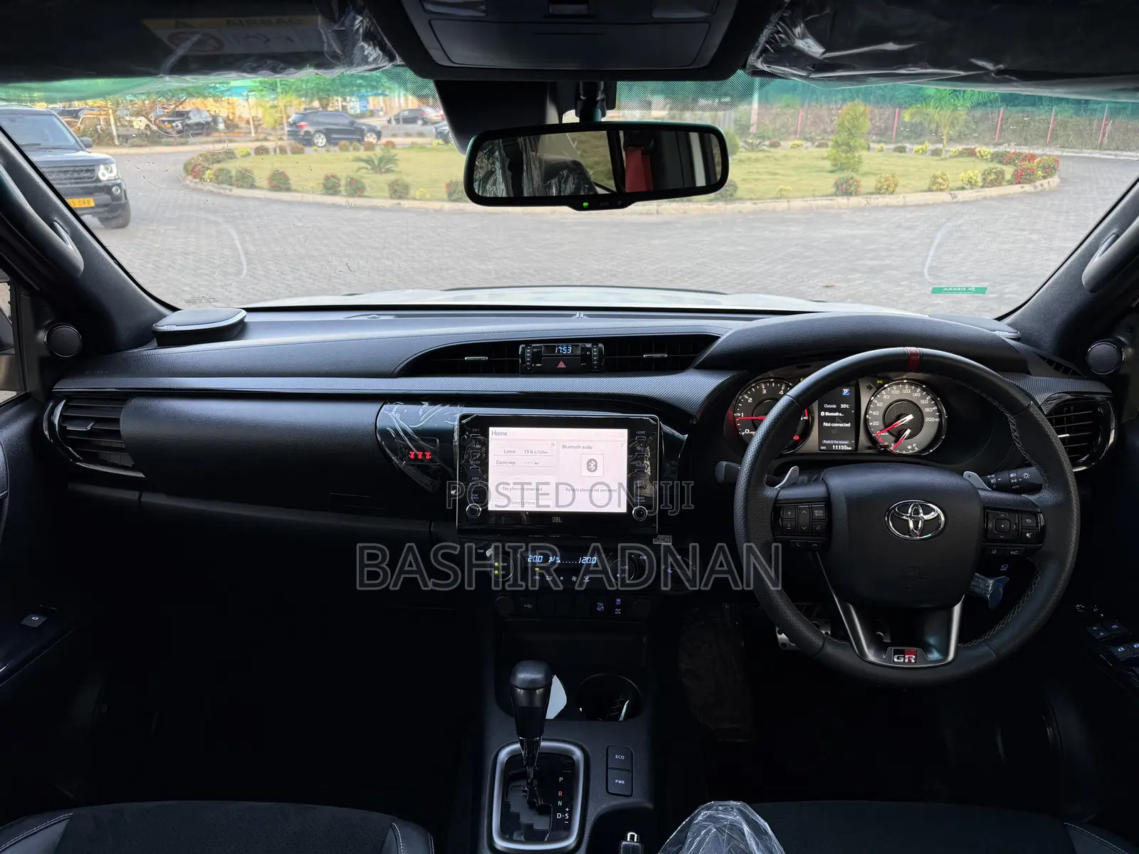 Toyota Hilux 2025 White
