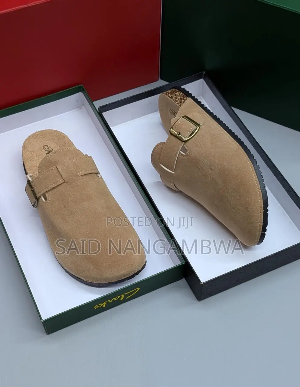 Wauzaji Wa Viatu Haina Zote