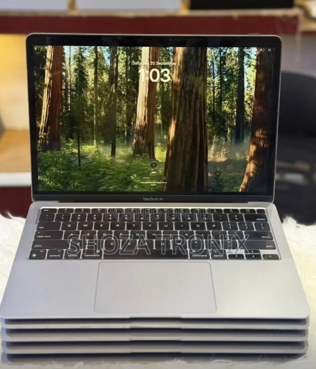 Laptop Apple MacBook Air 2020 8GB Apple M1 SSD 256GB