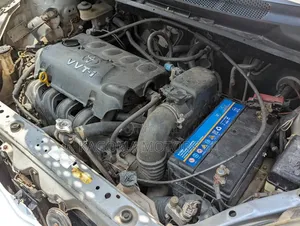 Toyota Vitz 2001 Silver