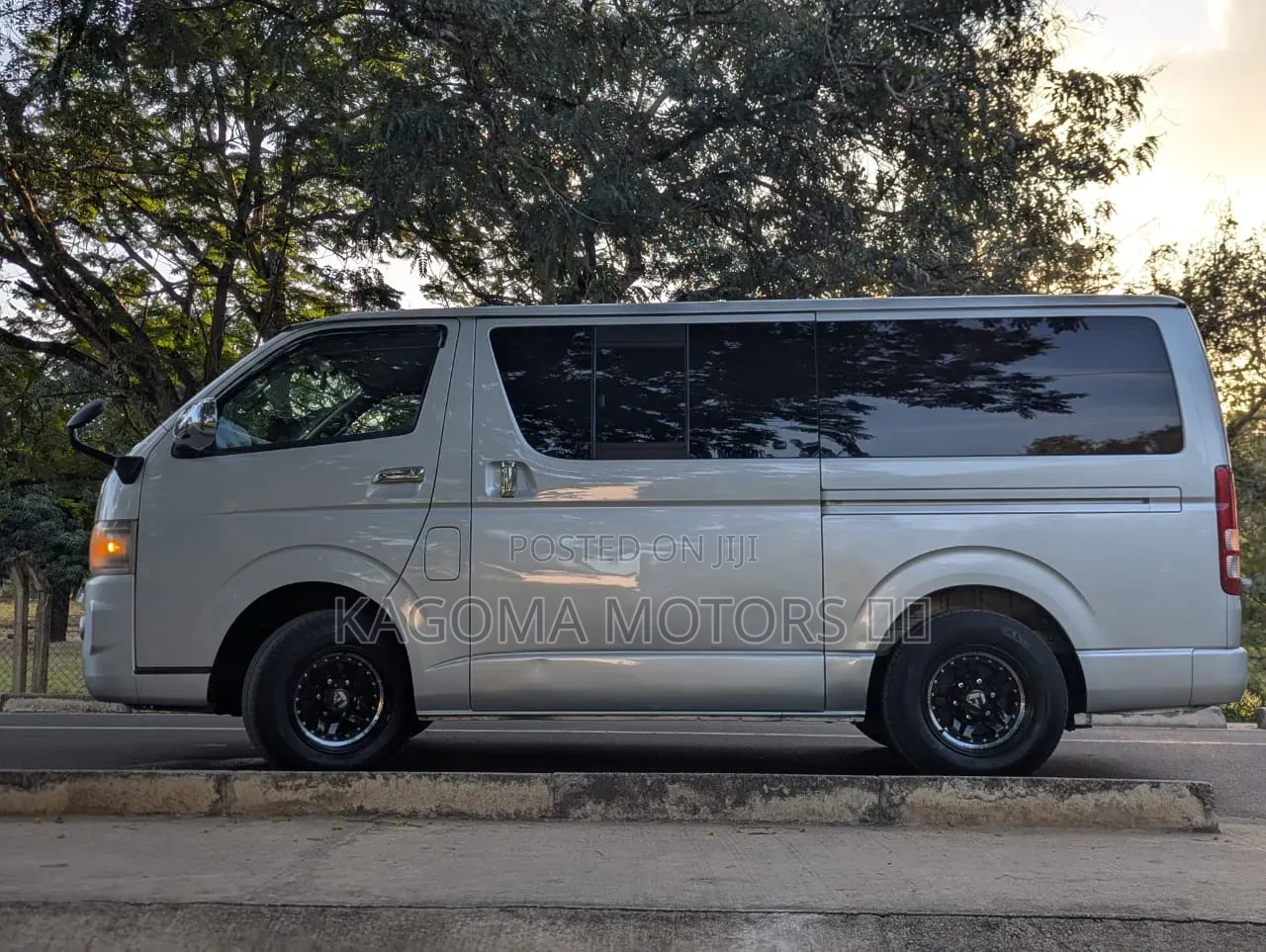 Toyota Quantum 2005 Silver