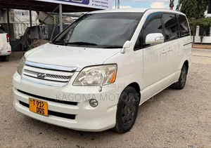 Toyota Noah 2008 White