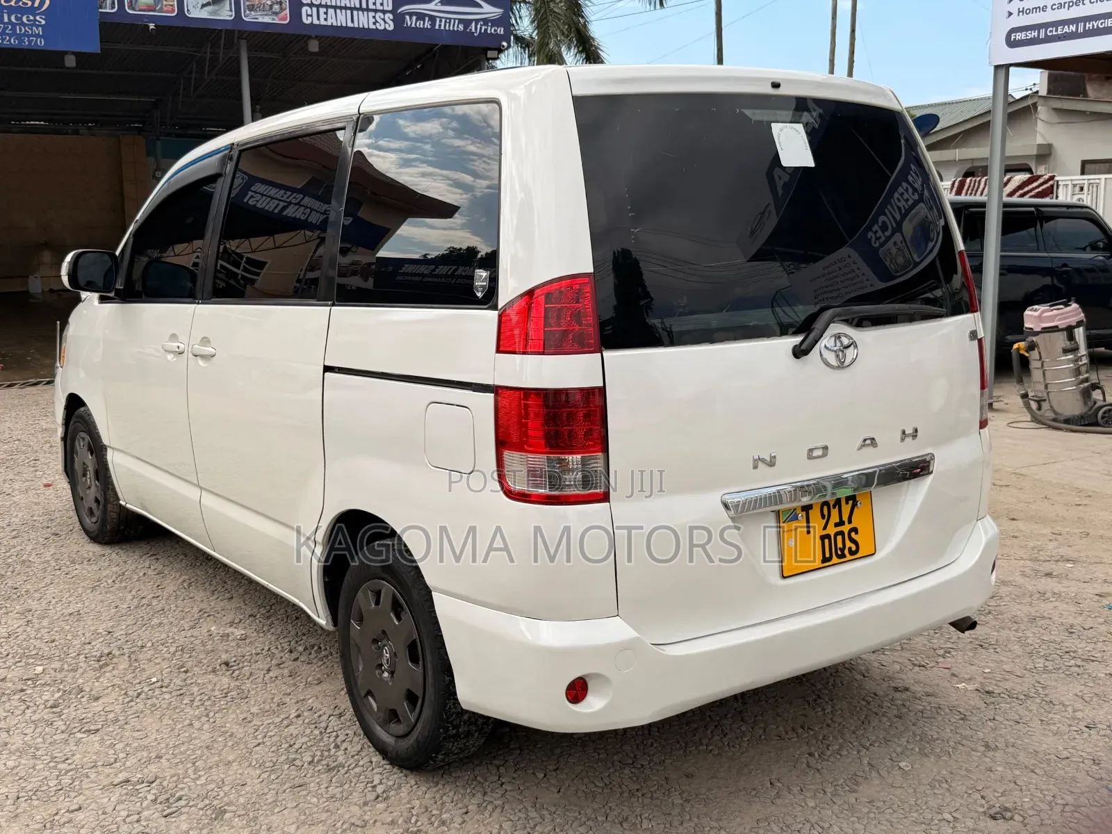 Toyota Noah 2008 White