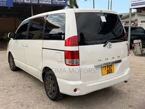 Toyota Noah 2008 White