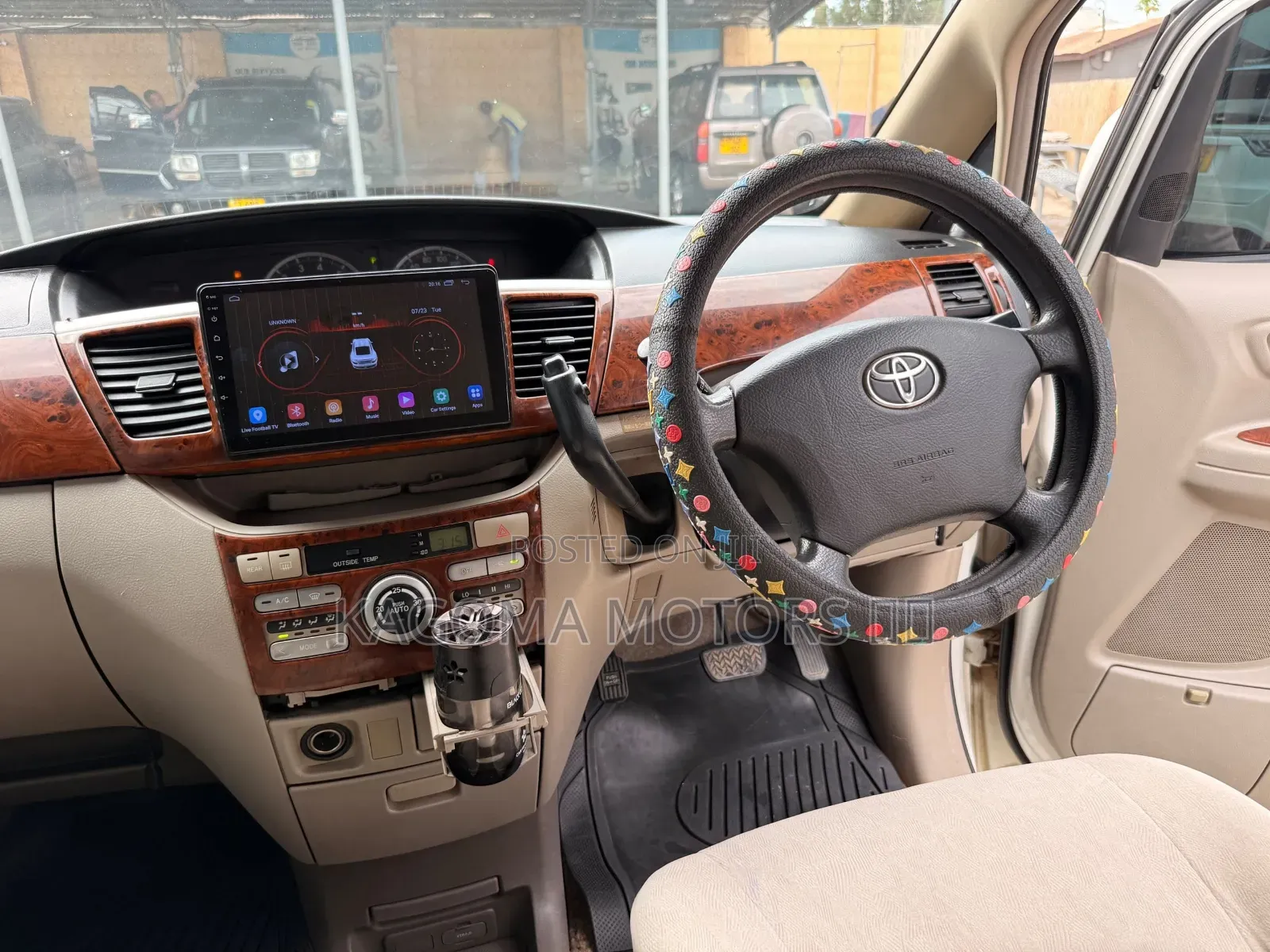 Toyota Noah 2008 White