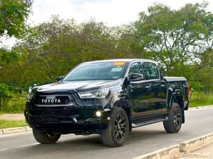 Toyota Hilux 2022 Black