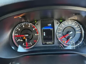 Toyota Hilux 2022 Black