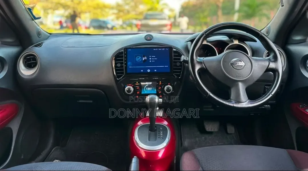 Nissan Juke 2011 Maroon