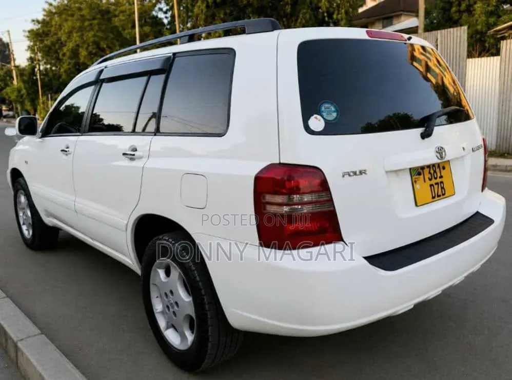 Toyota Kluger 2006 White