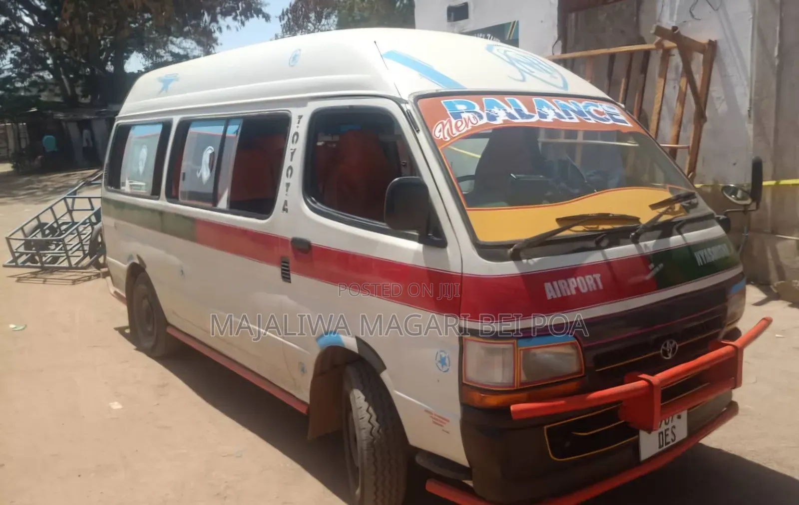 Toyota HiAce 2006 Beige