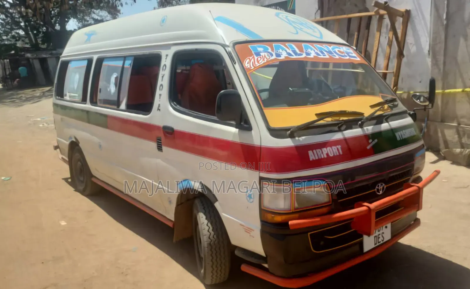 Toyota HiAce 2006 Beige