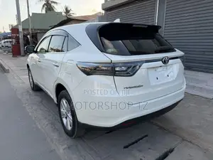 Toyota Harrier 2.0 2016 White