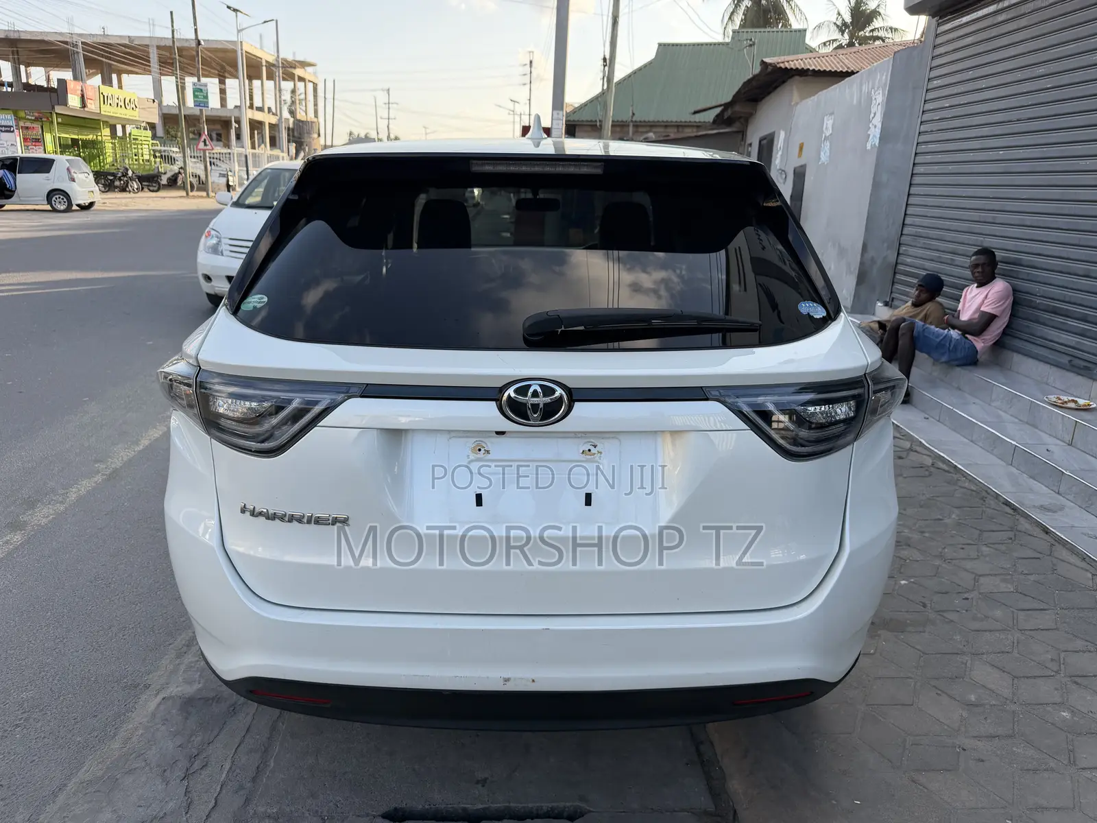 Toyota Harrier 2.0 2016 White