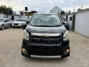 Toyota Noah 2.0 143hp FWD (8 Seater) 2008 Black