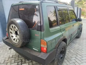 Suzuki Escudo 1998 Black
