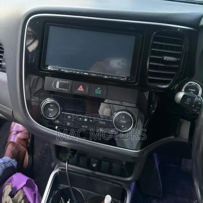 Mitsubishi Outlander 2015 Silver