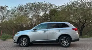 Mitsubishi Outlander 2015 Silver