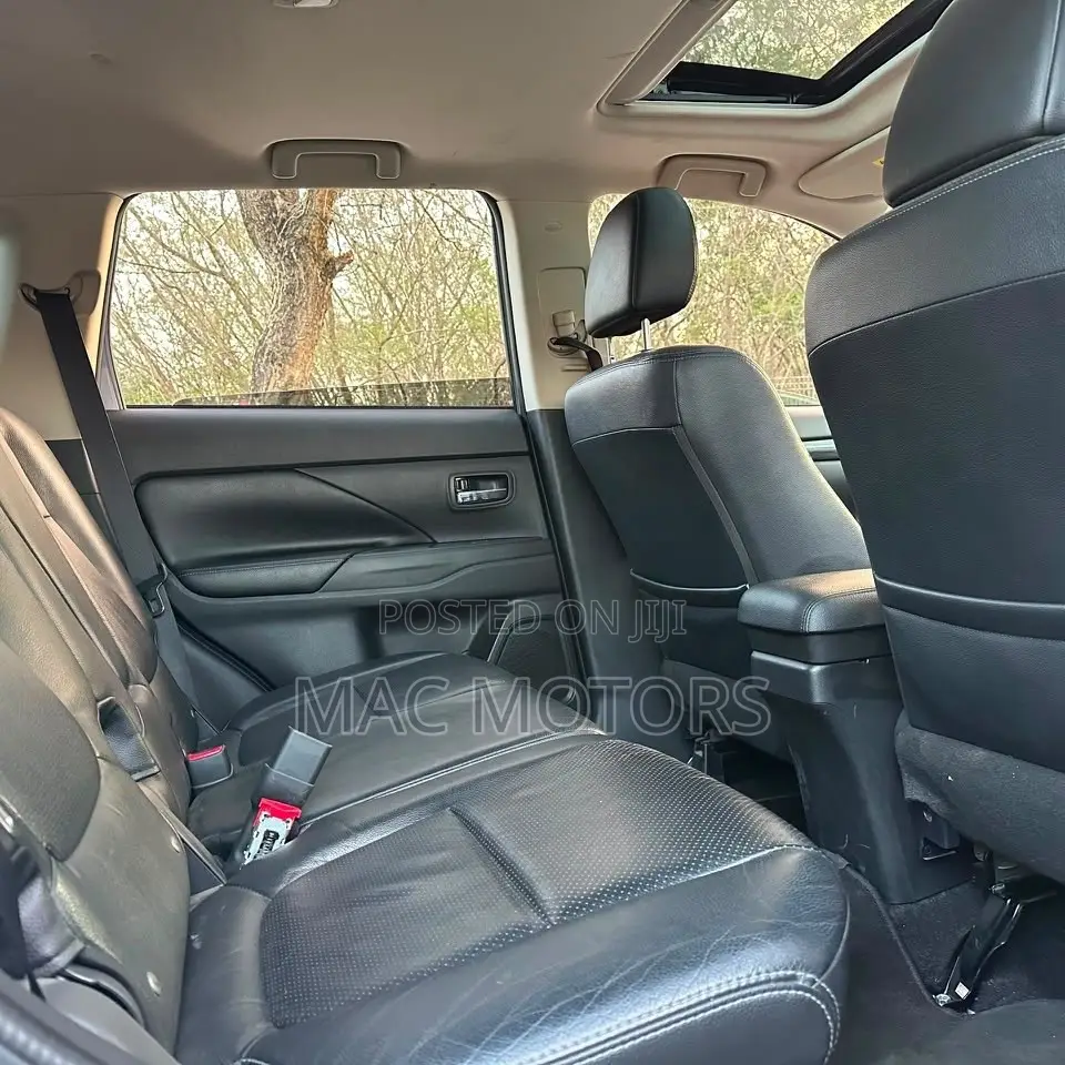 Mitsubishi Outlander 2015 Silver