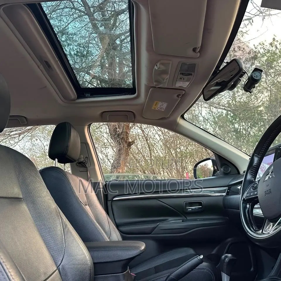 Mitsubishi Outlander 2015 Silver
