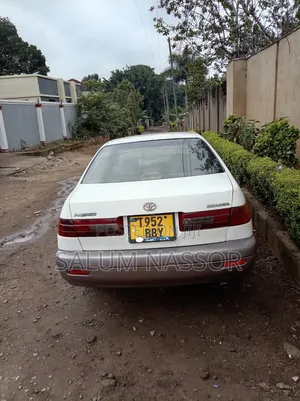 Toyota Premio 2001 White