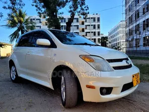 Toyota IST 2005 Pearl