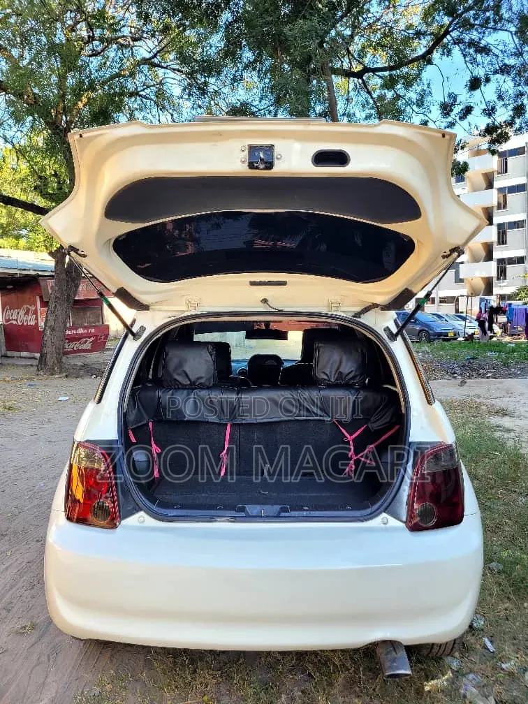 Toyota IST 2005 Pearl