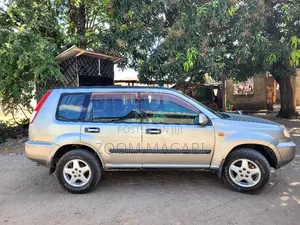Nissan X-Trail 2004 Gray