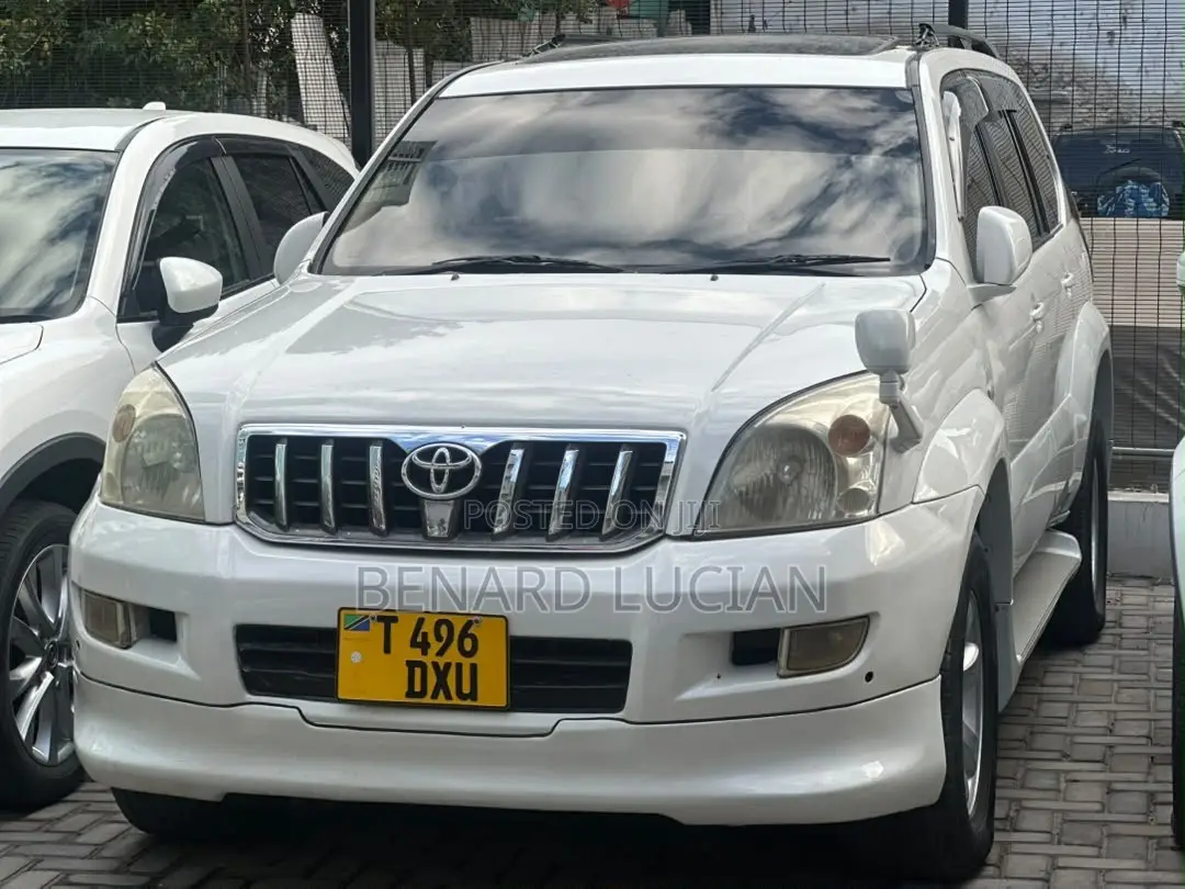 Toyota Land Cruiser Prado 2005 White