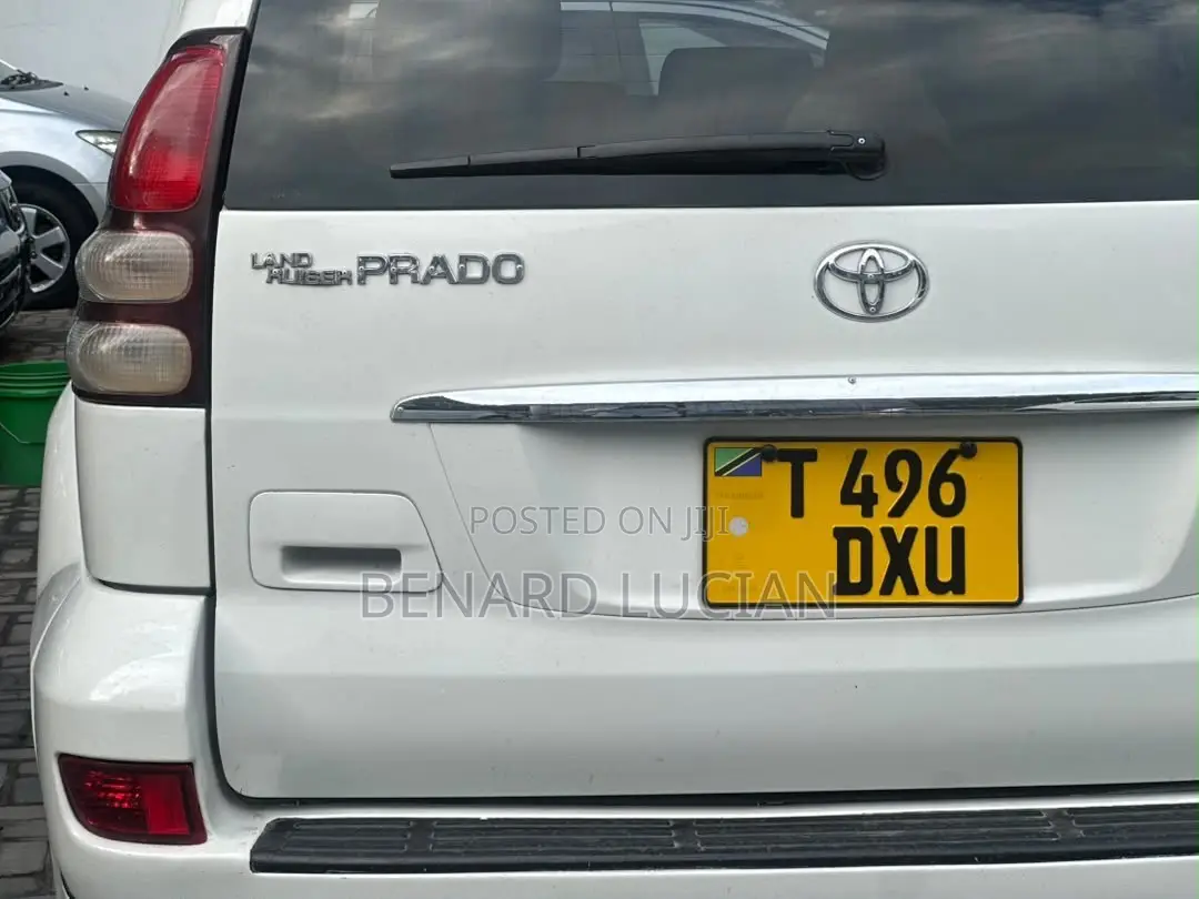 Toyota Land Cruiser Prado 2005 White