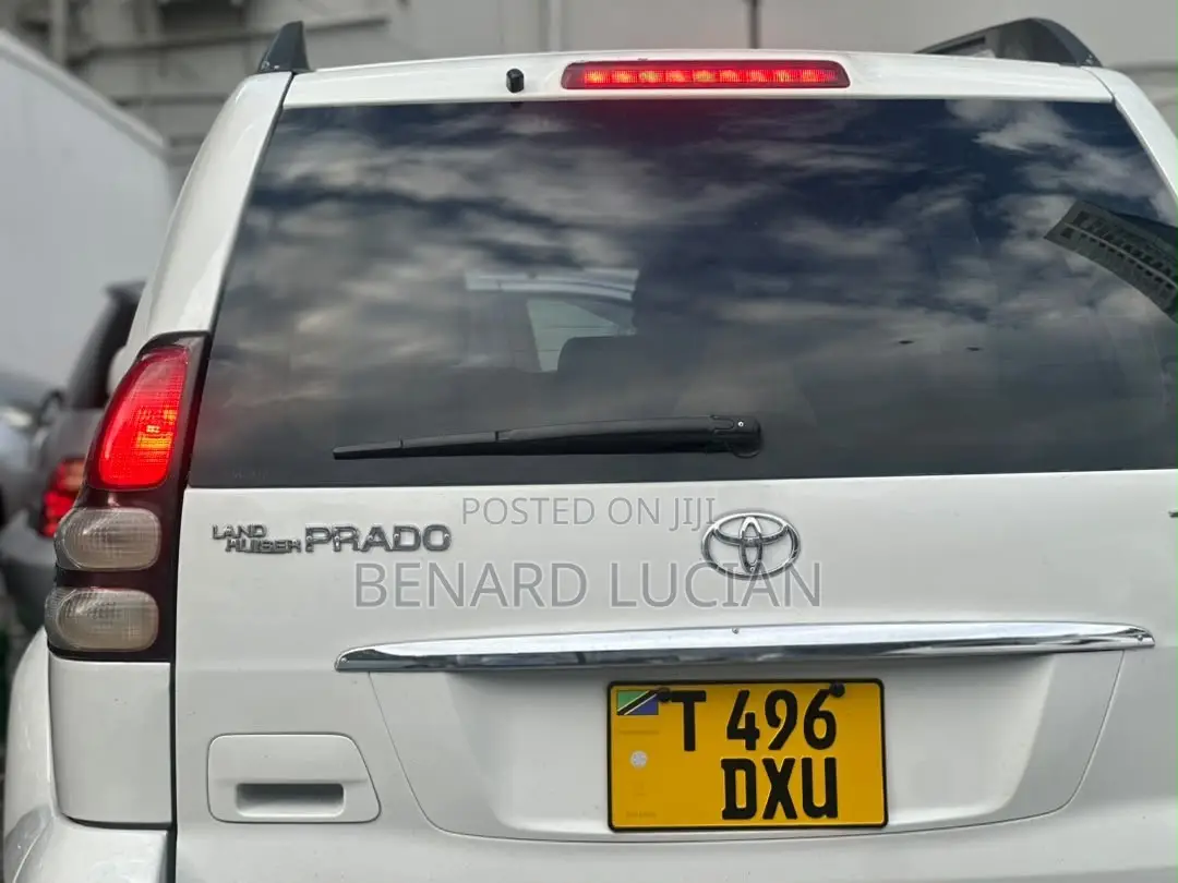 Toyota Land Cruiser Prado 2005 White