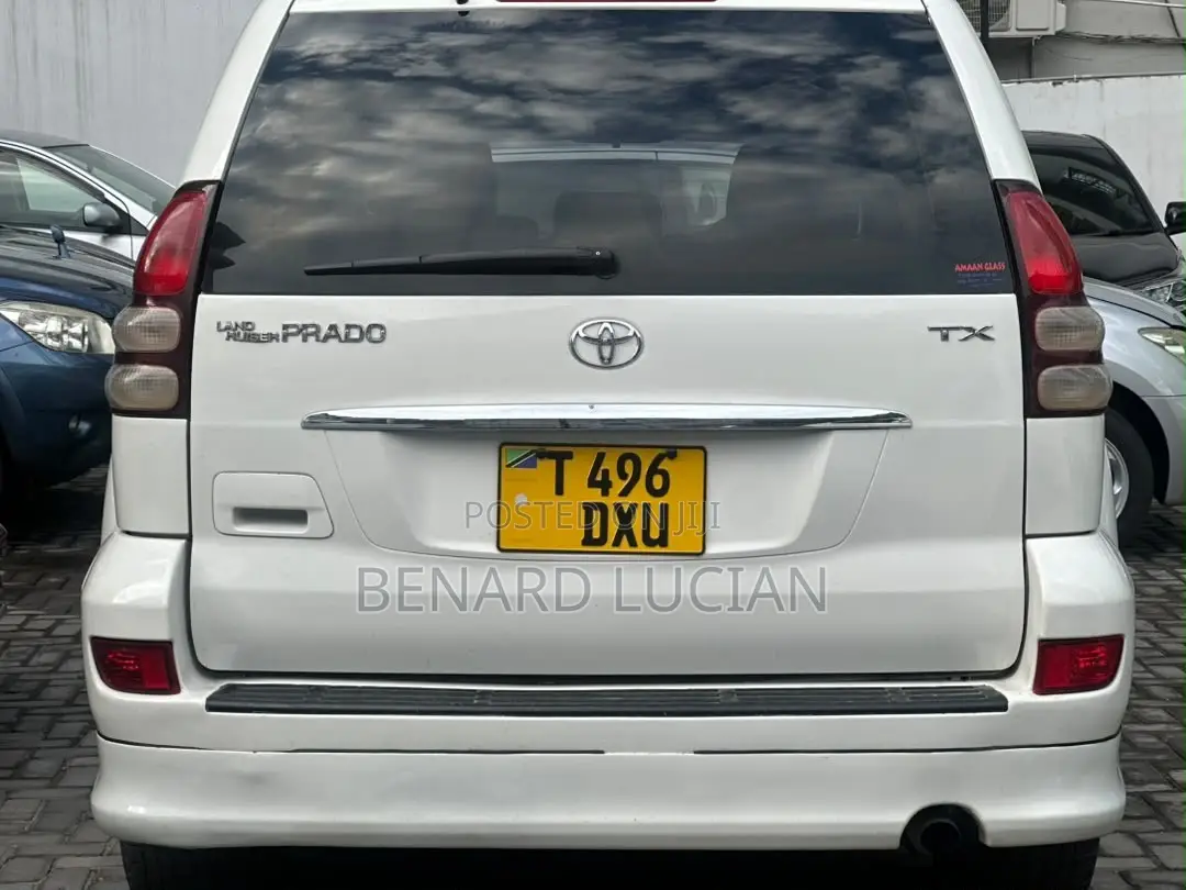 Toyota Land Cruiser Prado 2005 White