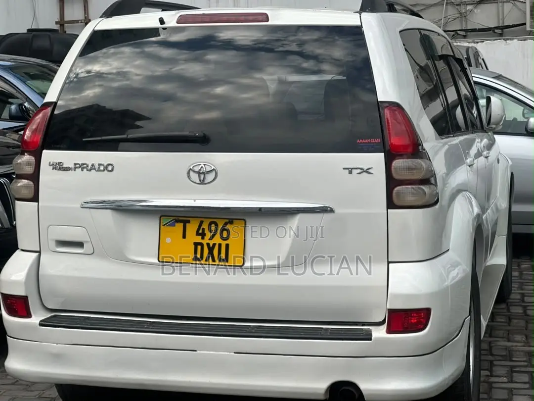Toyota Land Cruiser Prado 2005 White