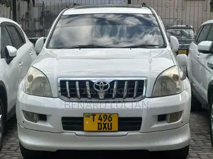 Toyota Land Cruiser Prado 2005 White