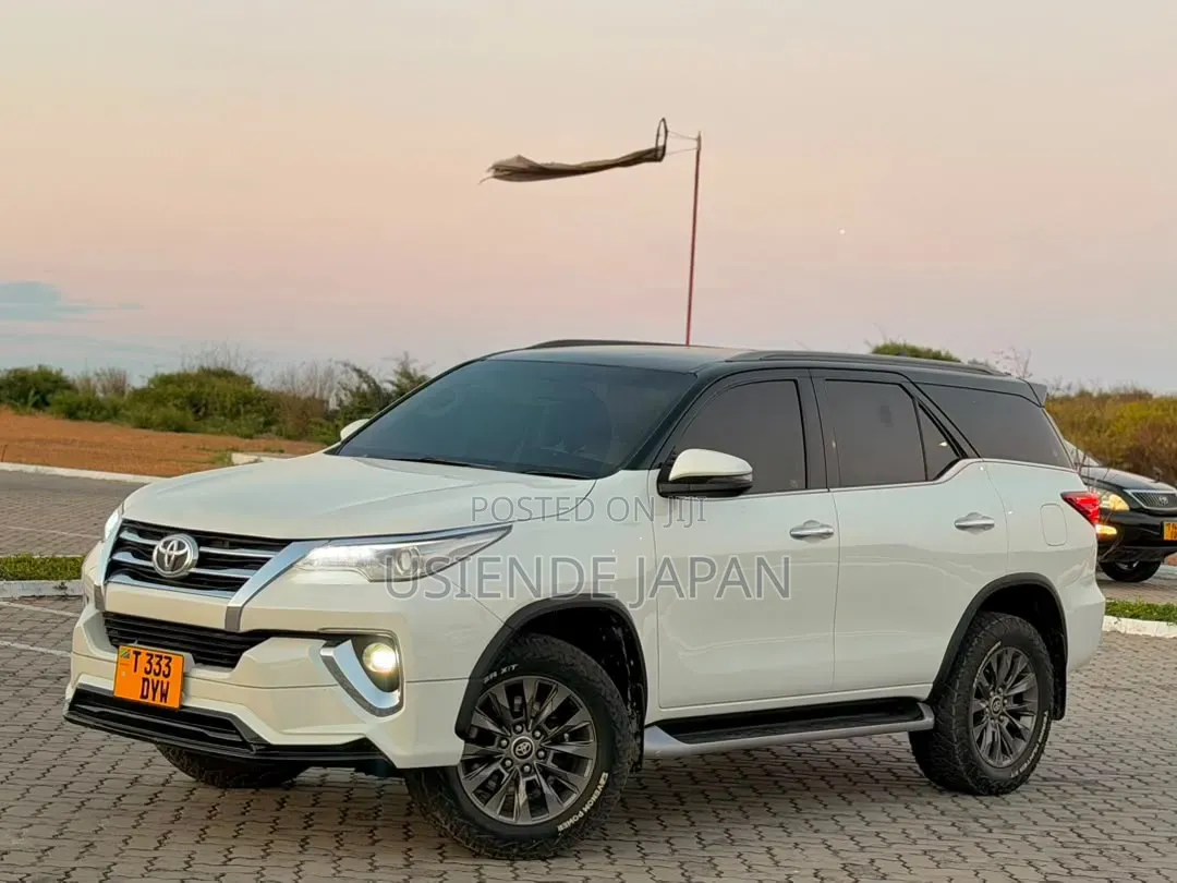 Toyota Fortuner 2018 White