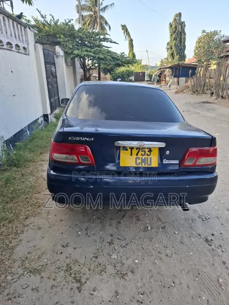 Toyota Carina 2000 Blue