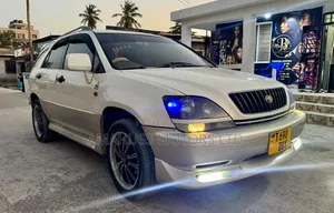 Toyota Harrier 2002 Silver