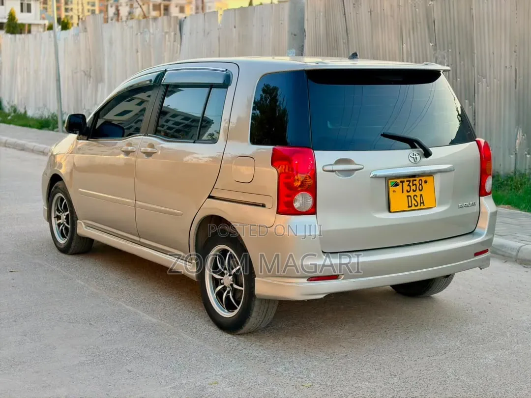 Toyota Raum 2005 Beige