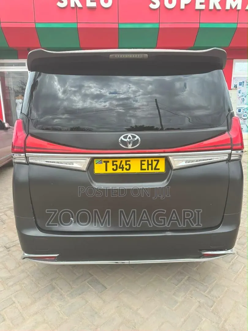 Toyota Vellfire 2018 Gray