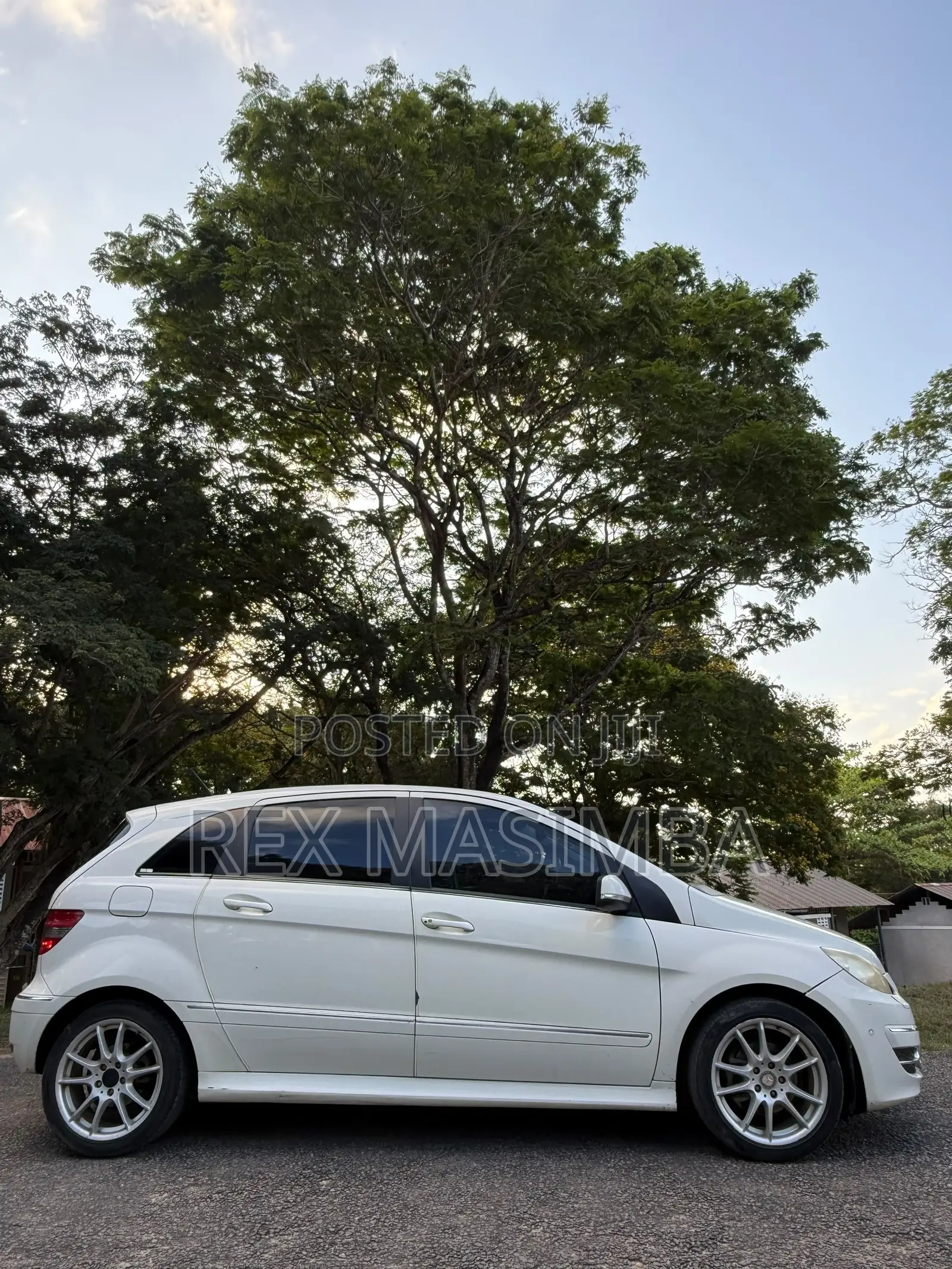 Mercedes-Benz B-Class B180 Petrol 2009 White