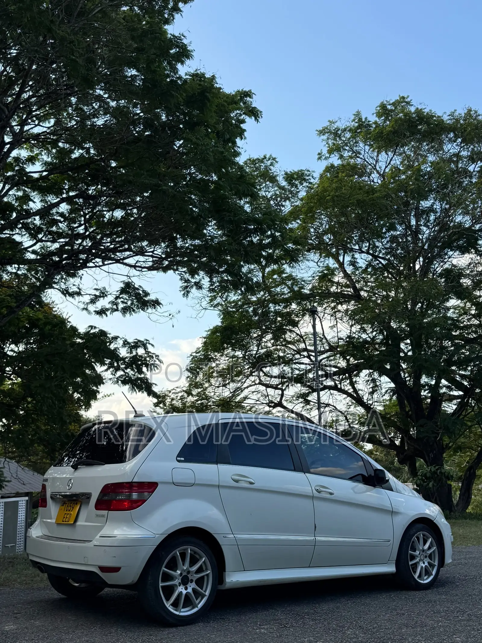Mercedes-Benz B-Class B180 Petrol 2009 White