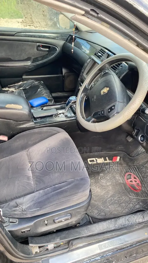 Toyota Crown Royale 2005 Black