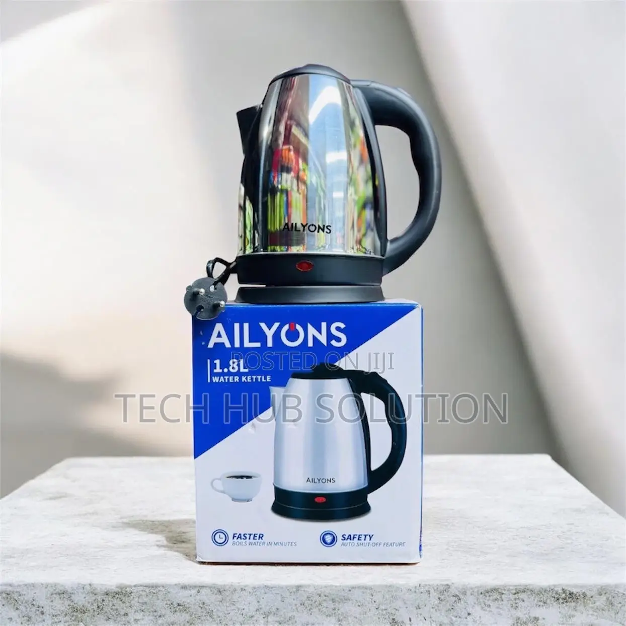 Ailyons 1.8L Electric Water Kettle