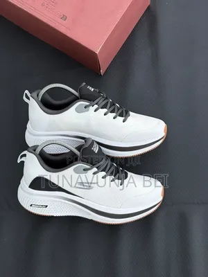 Sketchers Sneakers 👟 Quality
