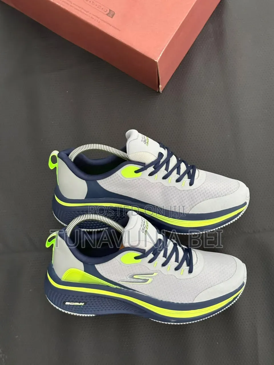 Sketchers Sneakers 👟 Quality