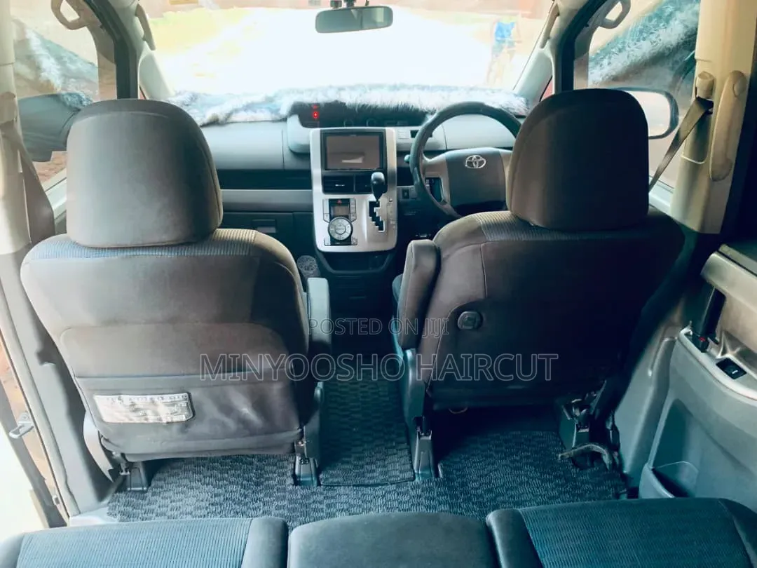 New Toyota Voxy 2009 Black